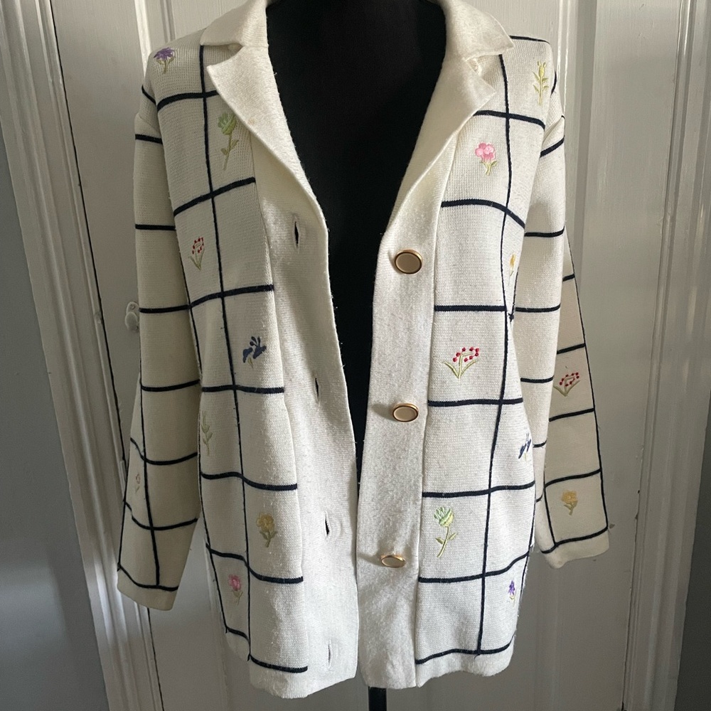 Vintage Knit Blazer with Embroidered Flowers (Read Description!)